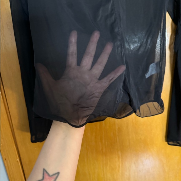 Black mesh long sleeve shirt - Picture 2 of 3